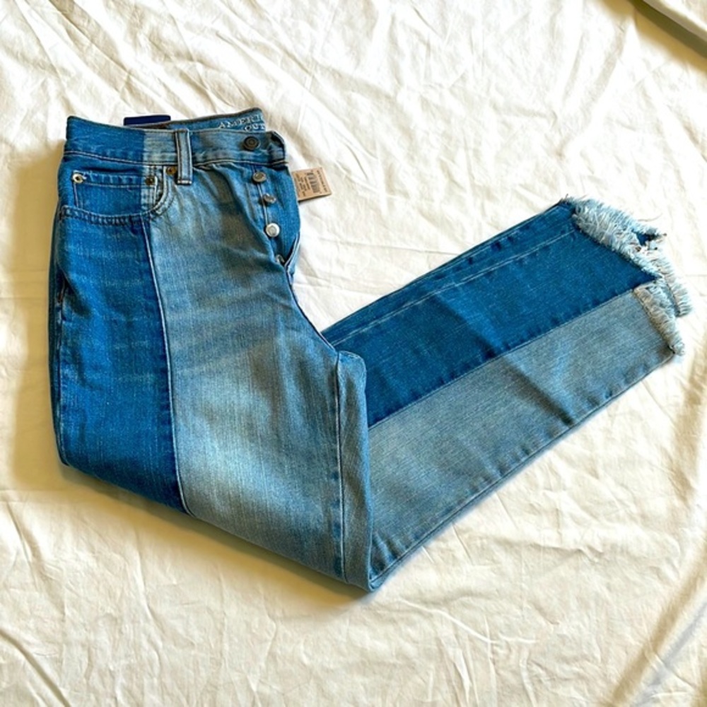 BRAND NEW WITH TAGS American eagle hi-rise two tone button up jeans.